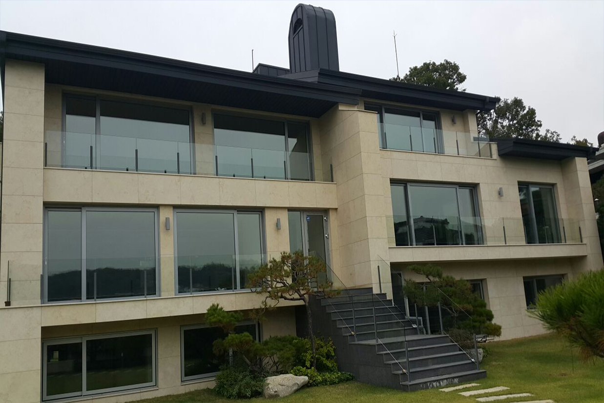 Commercial Building